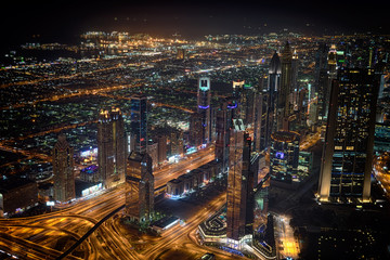 Fototapeta na wymiar Dubai Skyline bei Nacht