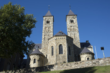 Fototapeta na wymiar De Basiliek van de H.H. Wiro, Plechelmus en Otgerus te Sint Odiliënberg in het bisdom Roermond. 
