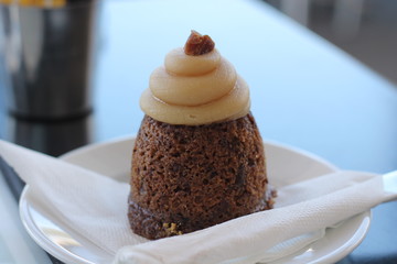 pudding on plate with napkin 