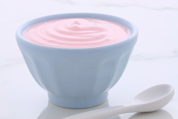Fototapeta na wymiar Artisan greek strawberry yogurt