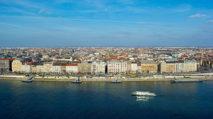 Fototapeta na wymiar Budapest from Gellért-hegy.