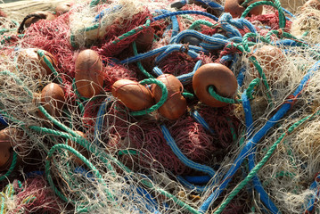 Filets de pêche, flotteurs et cordages colorés, Martinique, Caraïbes