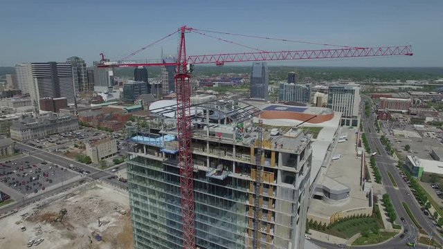 Orbiting Tower Crane With Nashville Skyline 001