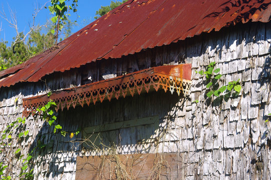 Tropiques - Les lambrequins de la vieille case