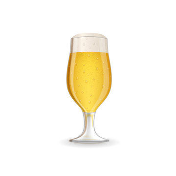 Realistic glass of beer. Detailed realistic vector illustration