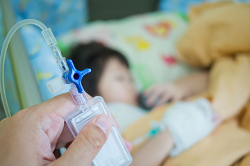 hand of child, Sodium Chloride Solution for Intravenous, The brine, Medical treatment, saline intravenous, Hospitals use a saline