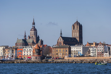Fototapeta premium Silhouette der Hansestadt Stralsund, Mecklenburg Vorpommern,Deutschland