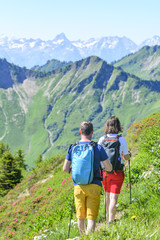 Fototapeta na wymiar Wanderurlaub in den Alpen