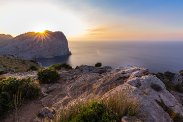 Mallorca Sonnenuntergang über dem Meer am Cap de Formentor II
