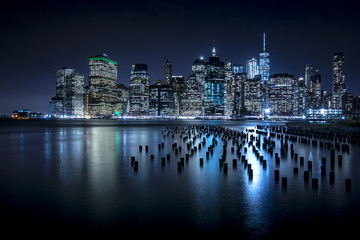 Fototapeta na wymiar Blue Skyline Manhattan - New York (NYC)