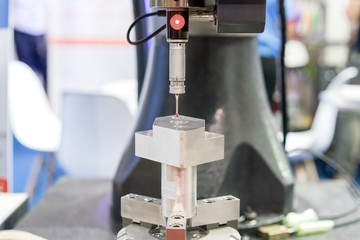 Inspection dimension aluminum automotive parts by CMM