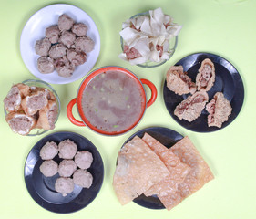 Indonesian street food : meatballs