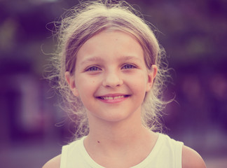 girl portrait outdoors