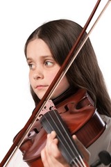 young girl playing the violin