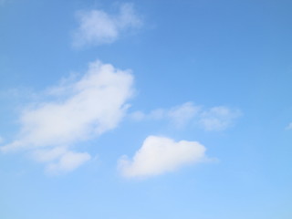 Obraz premium cumulus clouds in the winter sky