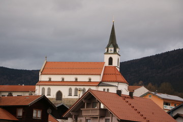 Die Kirche von Bernried im Bayerischen Wald