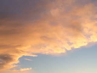 Wolkenwand zieht auf am Abend