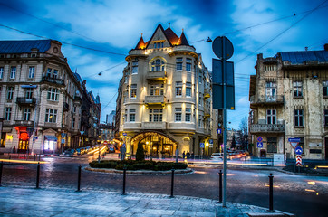 Obraz premium Scenic night Lviv cityscape architecture on the long exposure