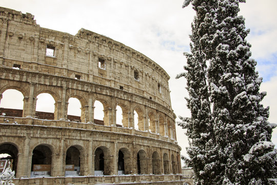Colosseum and Fori imperiali, snow in Rome