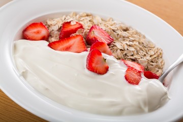 Granola with Strawberries and Yogurt