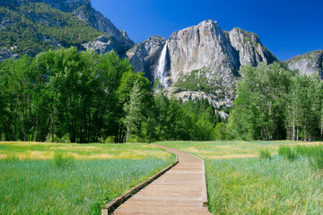 Yoesmite Falls