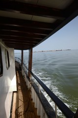 Traversée du fleuve Gambie entre Banjul et Albreda (Gambie)