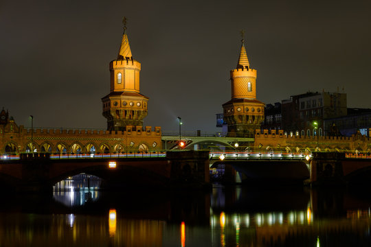 Oberbaumbr&uuml;cke bei Nacht