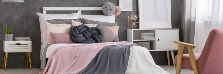 Pastel pink bedroom interior - obrazy, fototapety, plakaty