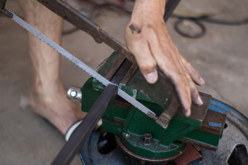 Saw Steel cutting without electricity.