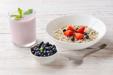Blueberry yogurt and muesli