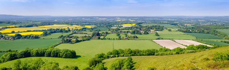 Crédence de cuisine en verre imprimé Couleur pistache Paysage panoramique rural d& 39 été le sud de l& 39 Angleterre, Royaume-Uni