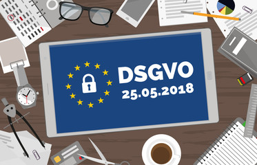DSGVO Datenschutz-Grundverordnung Tablet auf Büro-Schreibtisch