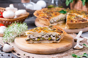 Savory tart with chicken, mushrooms and cheese