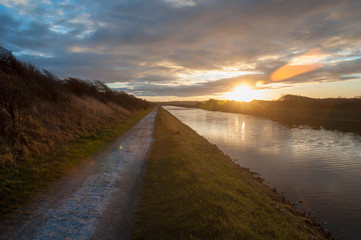 Sonnenuntergang am Frederik VIIs Kanal bei L&ouml;gst&ouml;r D&auml;nemark