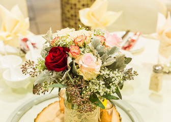 beautiful wedding flower centerpiece 