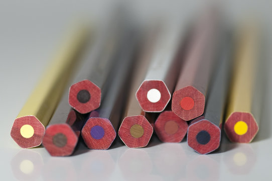 Macrofotografia de lapices de colores