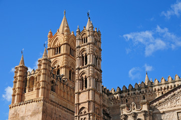 Fototapeta na wymiar La cattedrale di Palermo - Sicilia