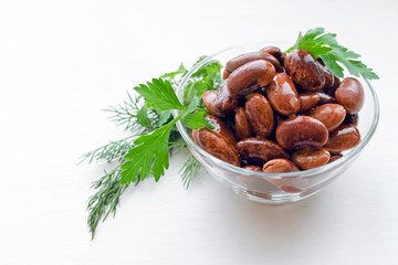 red canned beans with fresh fennel and parsley