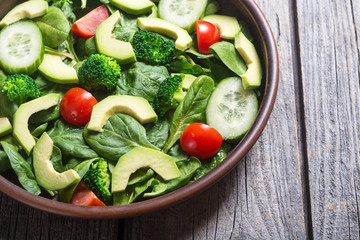 Avocado salad with tomatoes