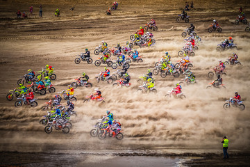 Fototapeta Start of the motocross race obraz