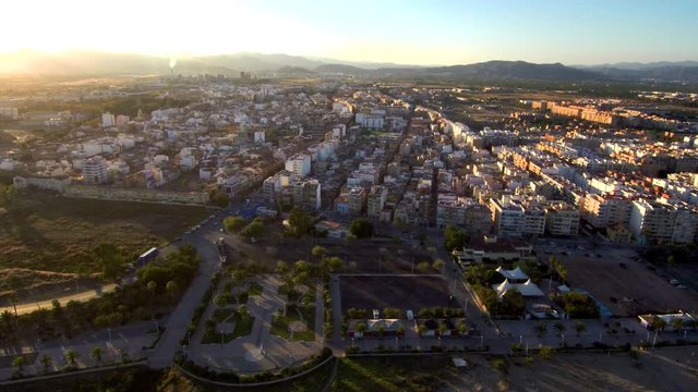 Drone en Puerto de Sagunto, poblacion costera de la Comunidad Valenciana, España. Video aereo con Dron