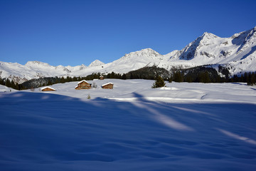 Alpenlandschaft im Schnee