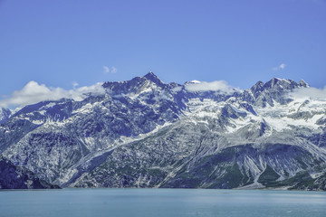 Fototapeta na wymiar Glacier in Glacier Bay National Park, Alaska