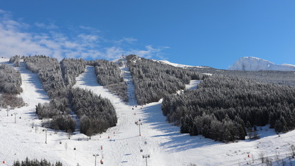 Naklejka premium Auvergne-Rhône-Alpes - Isère - Villard-de-Lans - Cote 2000 en hiver sous le soleil