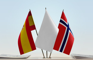 Flags of Spain and Norway with a white flag in the middle