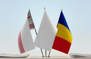 Flags of Partium and Romania with a white flag in the middle