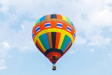  colorful hot air balloons flying 