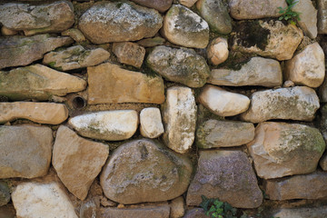 Natursteinmauer