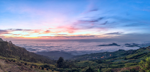 Fototapeta na wymiar Beautiful view of mountain landscape at sunrise in the morning.