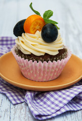 Cupcake with fresh berries